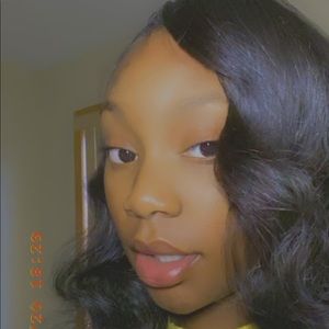 Meet your Posher, Chanel